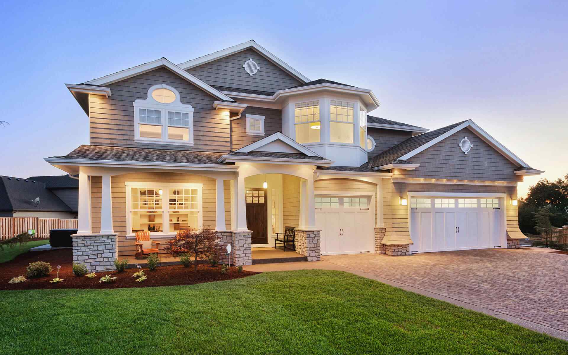 10 Real Renos Featuring Two-Tone Cabinets