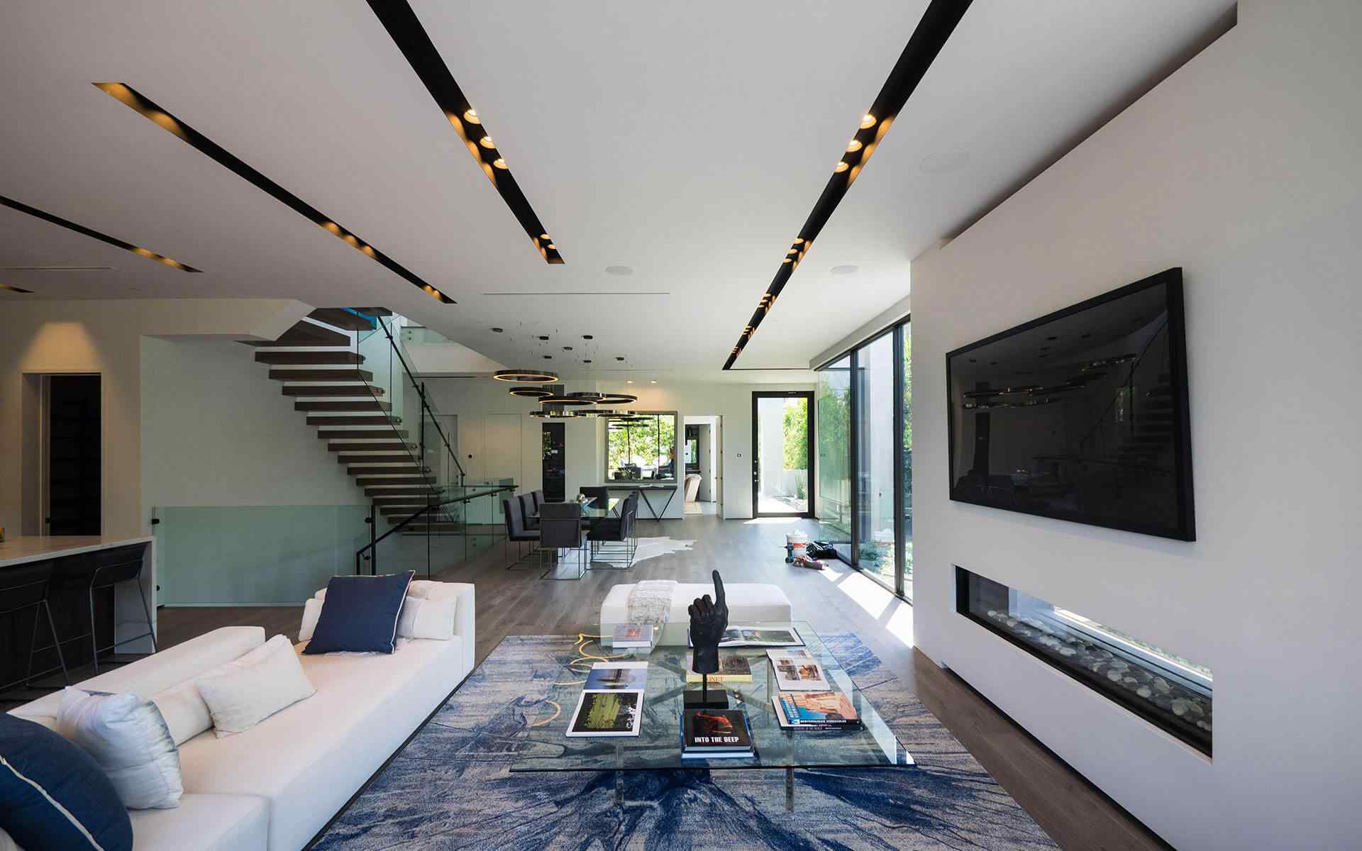 7 Ways to Make the Most of a Small Entryway